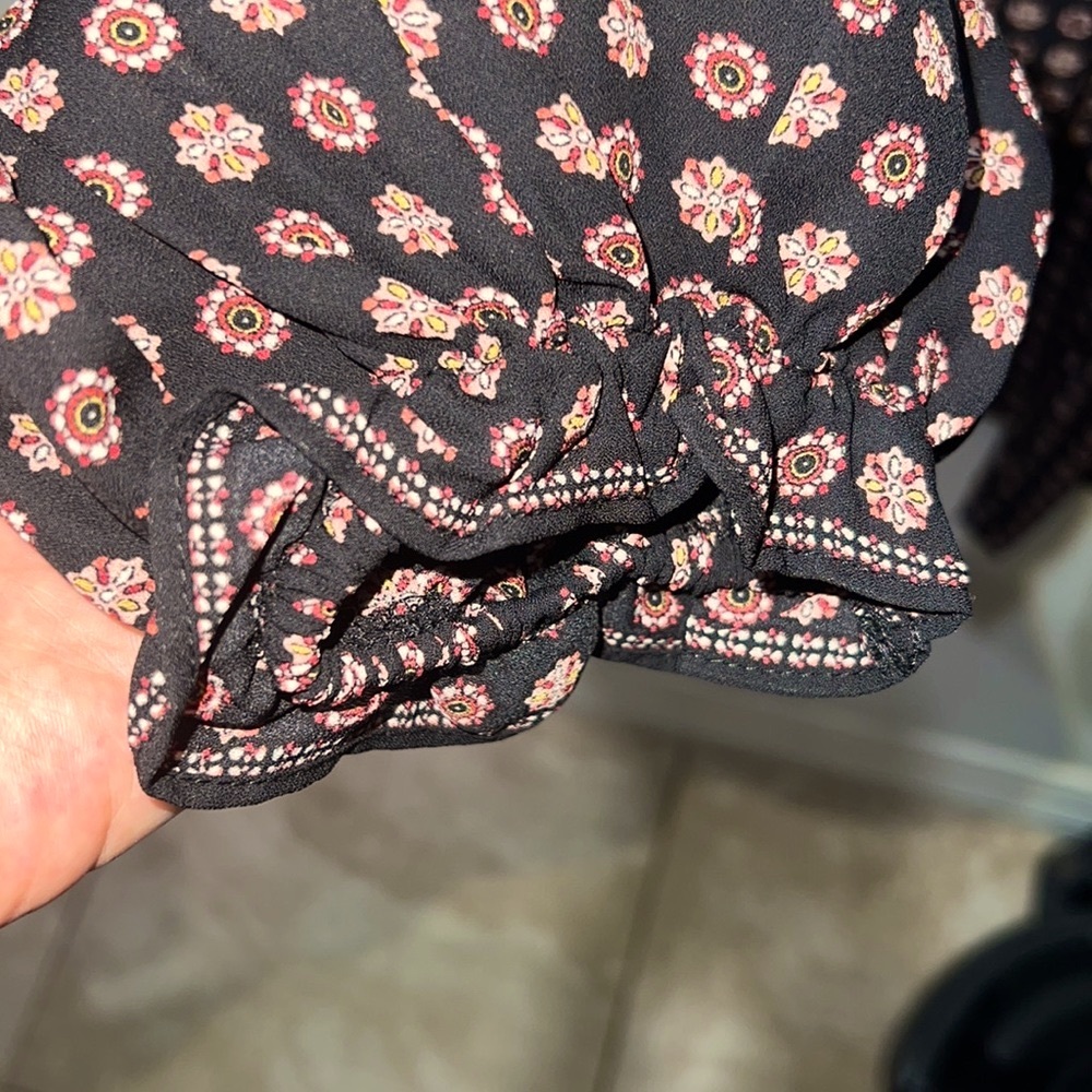 Max Studio Long Sleeve Button Front Size L - image 7